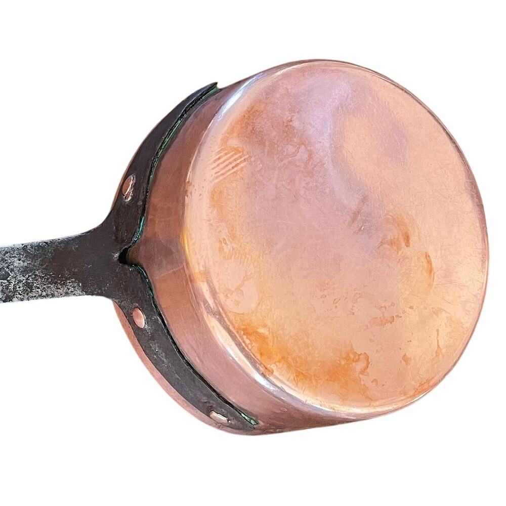 Vintage French Copper Saucepan with Cast Iron Handle - Picture 3 of 11